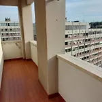 - 10 Min Centre And Station, Free Parking Apartman *