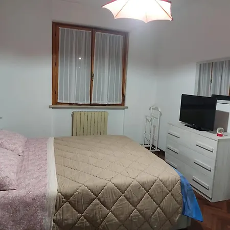 - 10 Min Centre And Station, Free Parking